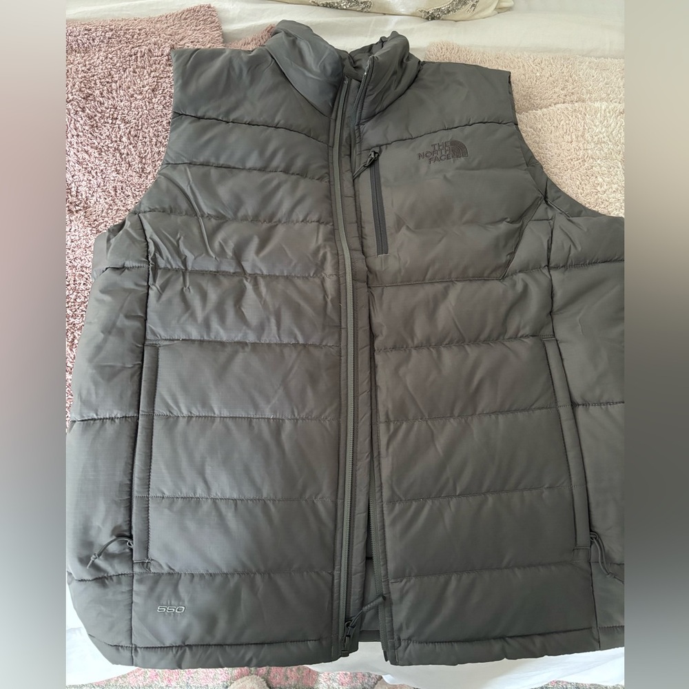 Men’s NorthFace vest, size M